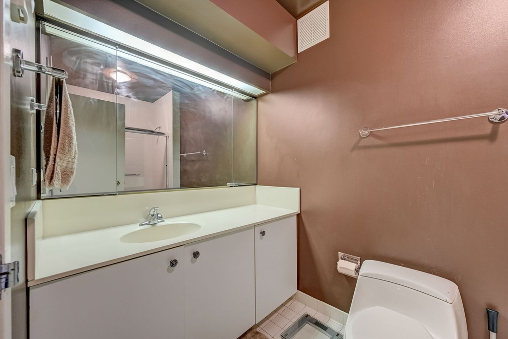 400 E Ohio Street - Photo 12