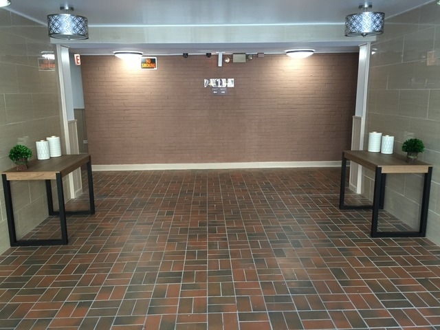 1025 W Hollywood Avenue - Photo 2
