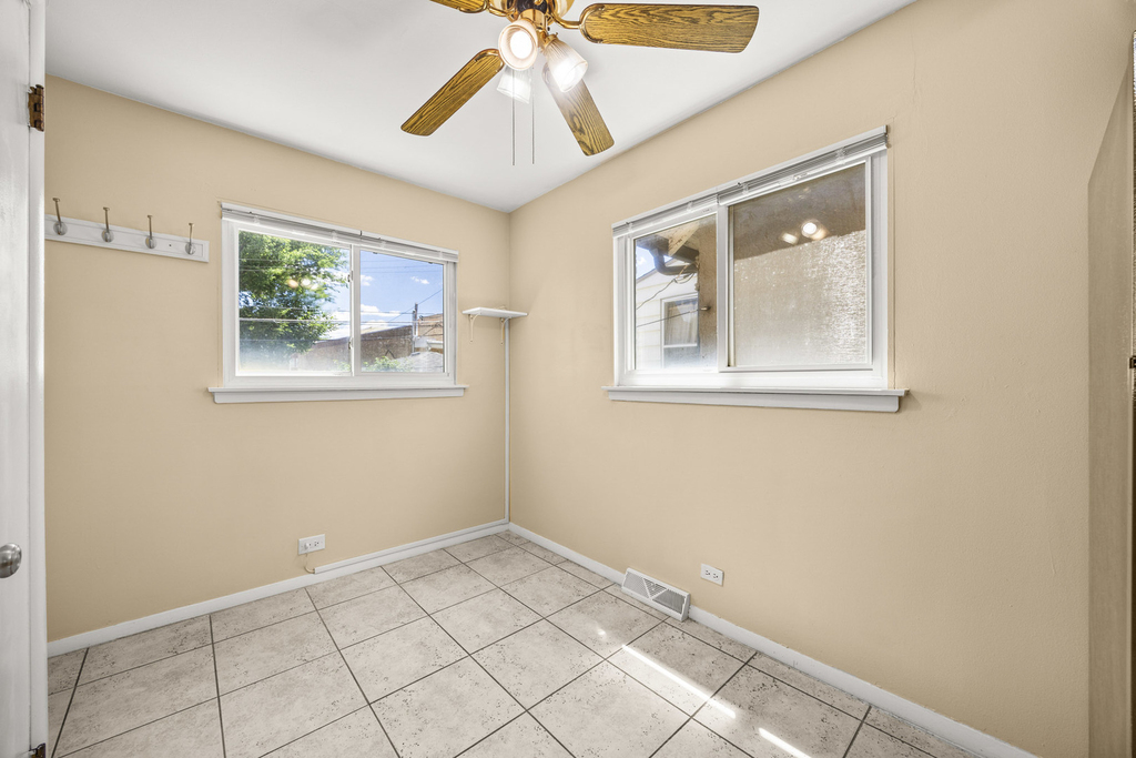 3109 Grove Avenue - Photo 9
