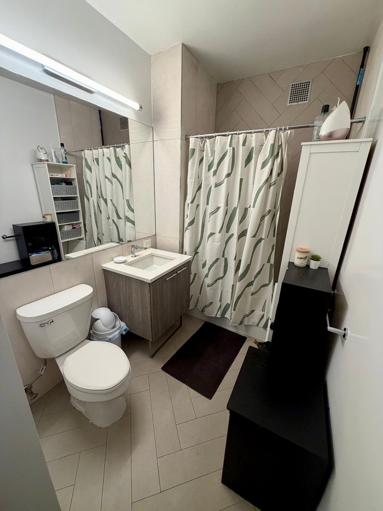 West 34th Street - Photo 4