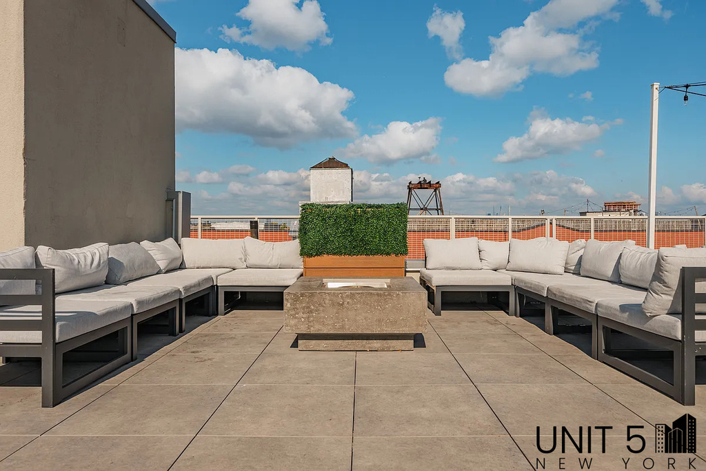 342 Eldert Street - Photo 15