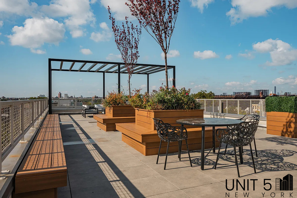342 Eldert Street - Photo 16