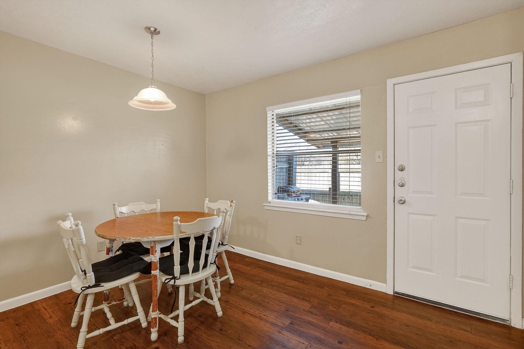 1400 Summit Street - Photo 5