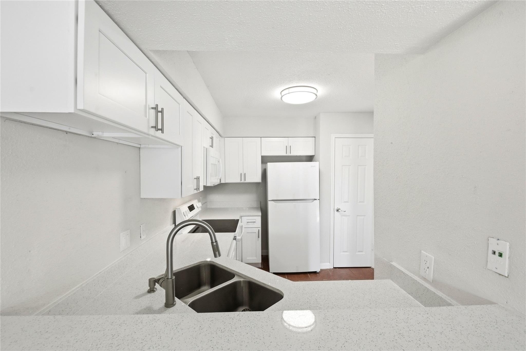 12500 Sandpiper Drive - Photo 3