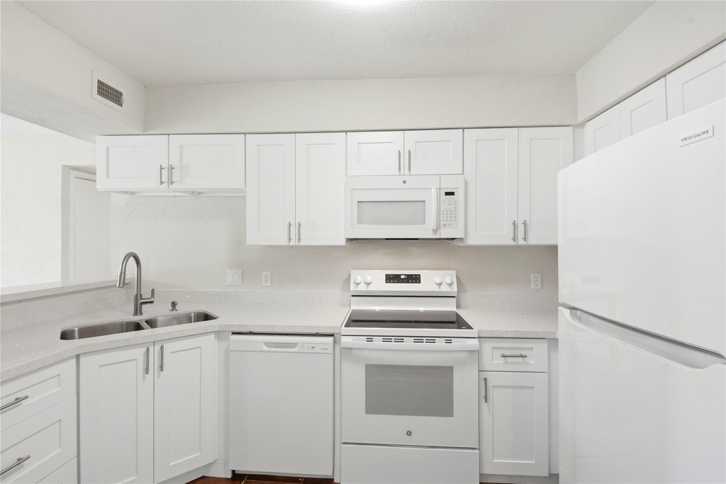 12500 Sandpiper Drive - Photo 5
