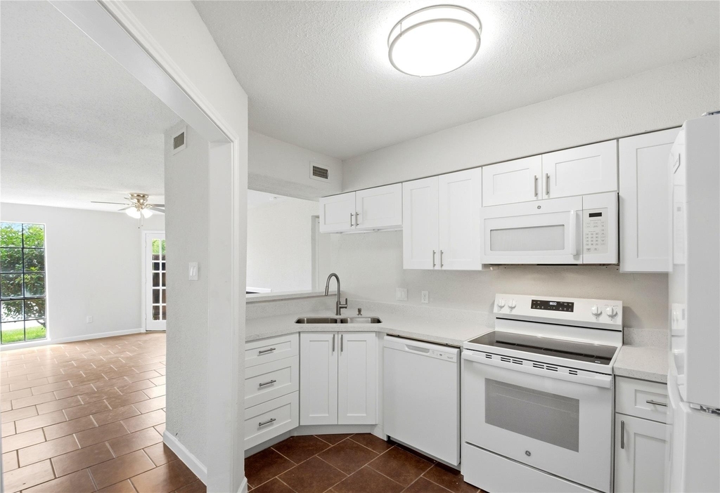 12500 Sandpiper Drive - Photo 4