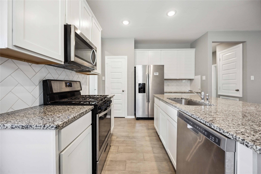 5710 Tabula Rasa Dr Drive - Photo 2