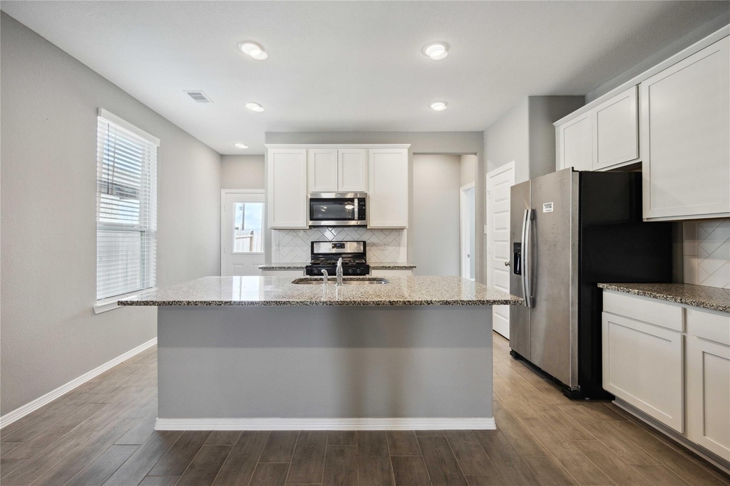 5710 Tabula Rasa Dr Drive - Photo 3