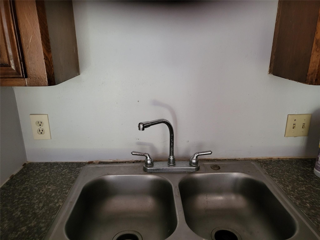 713 Carol Lynn Drive - Photo 3