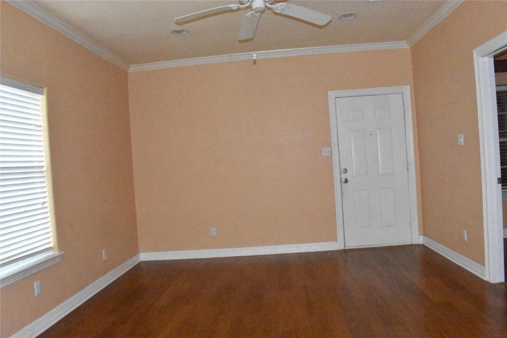 8535 Parkette Drive - Photo 15