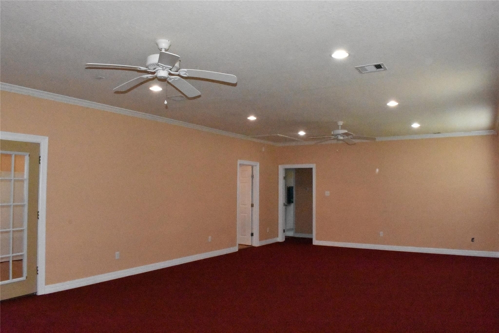8535 Parkette Drive - Photo 6