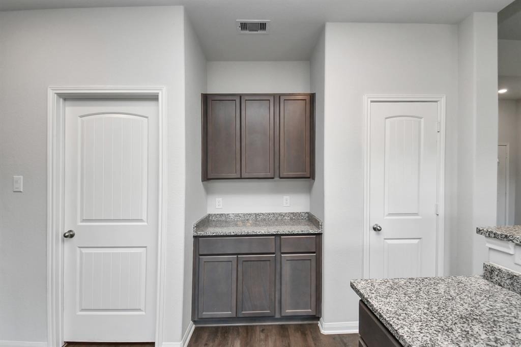 11028 Patriot Court - Photo 16