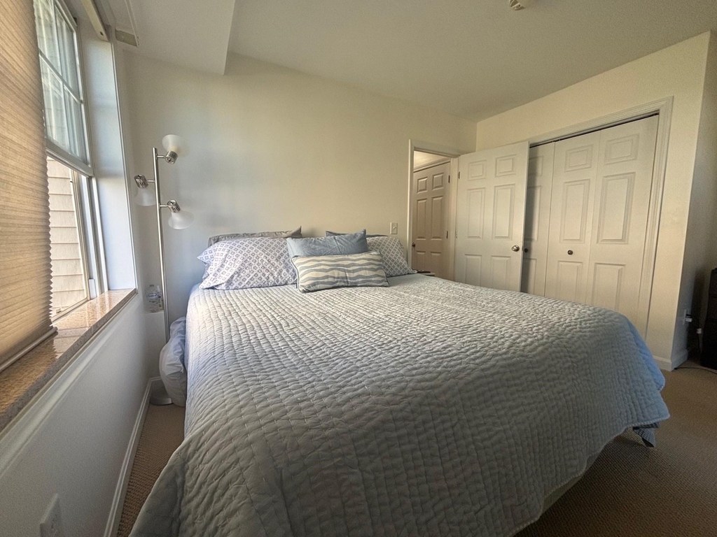 25 Sullivan - Photo 11
