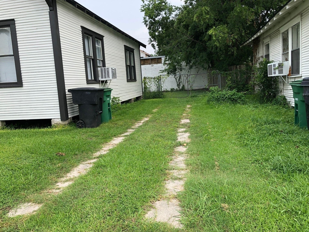 1132 W Cavalcade Street - Photo 1