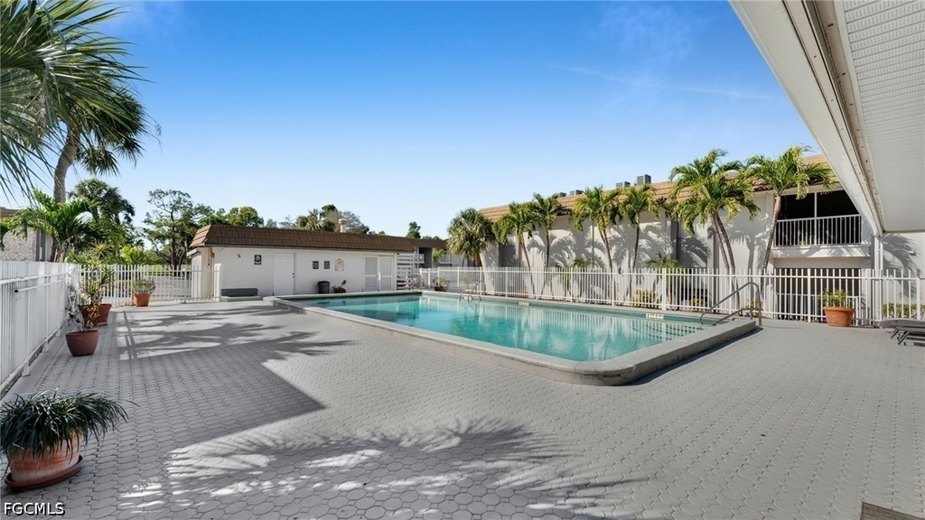 1830 Maravilla Avenue - Photo 24