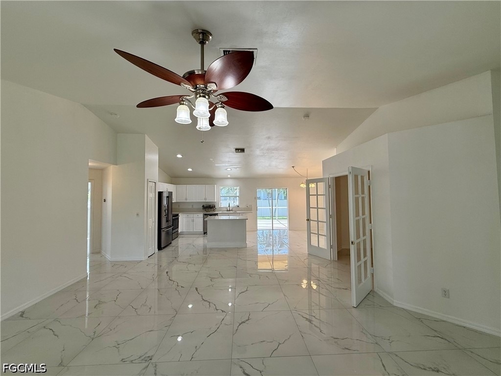2209 Ne 9th Avenue - Photo 4