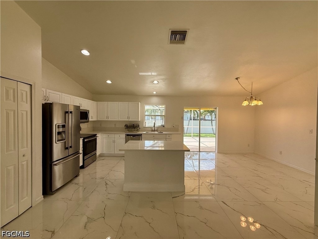 2209 Ne 9th Avenue - Photo 5