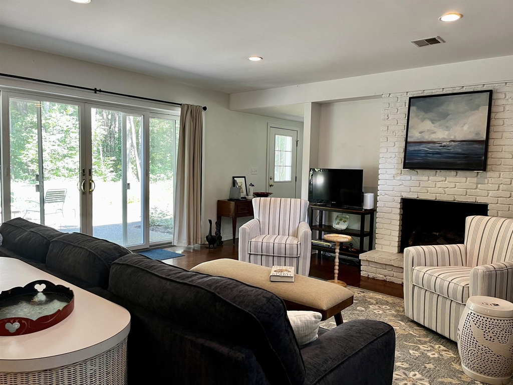 66 Woodland - Photo 4