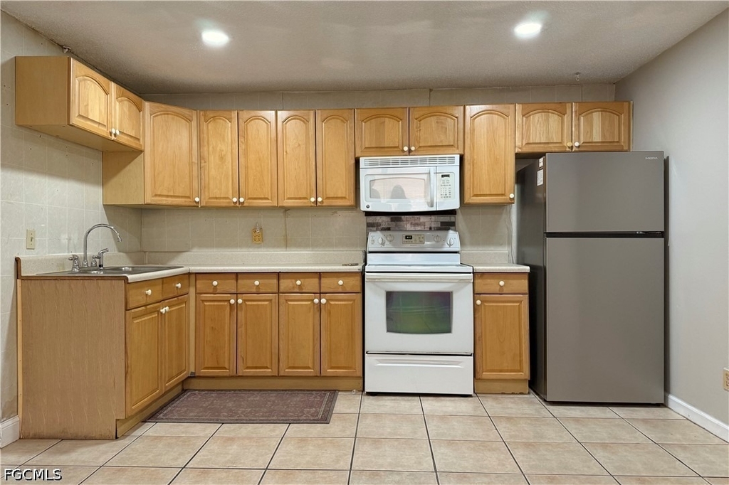 2055 Braman Avenue - Photo 2