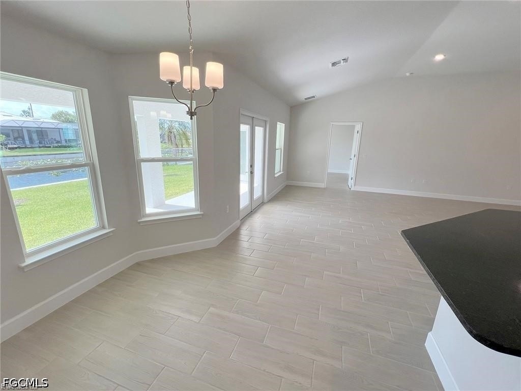 410 Se 1st Terrace - Photo 3