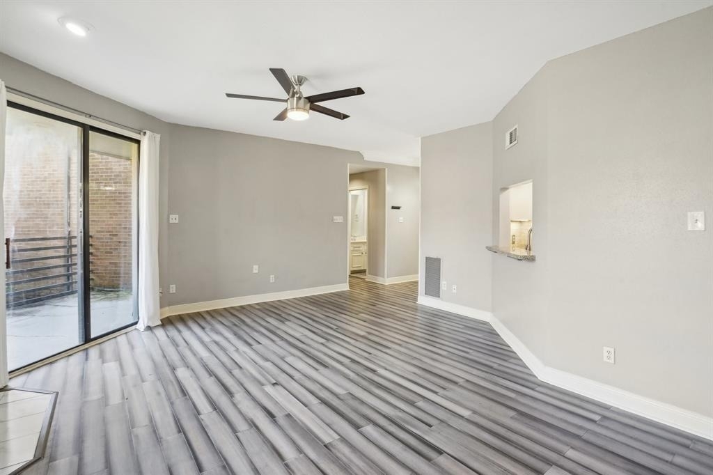 1725 Enterprise Avenue - Photo 4