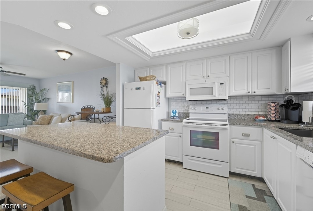 16881 Davis Road - Photo 3