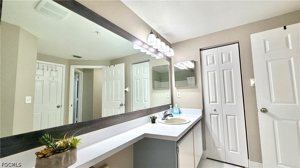 6481 Aragon Way - Photo 16