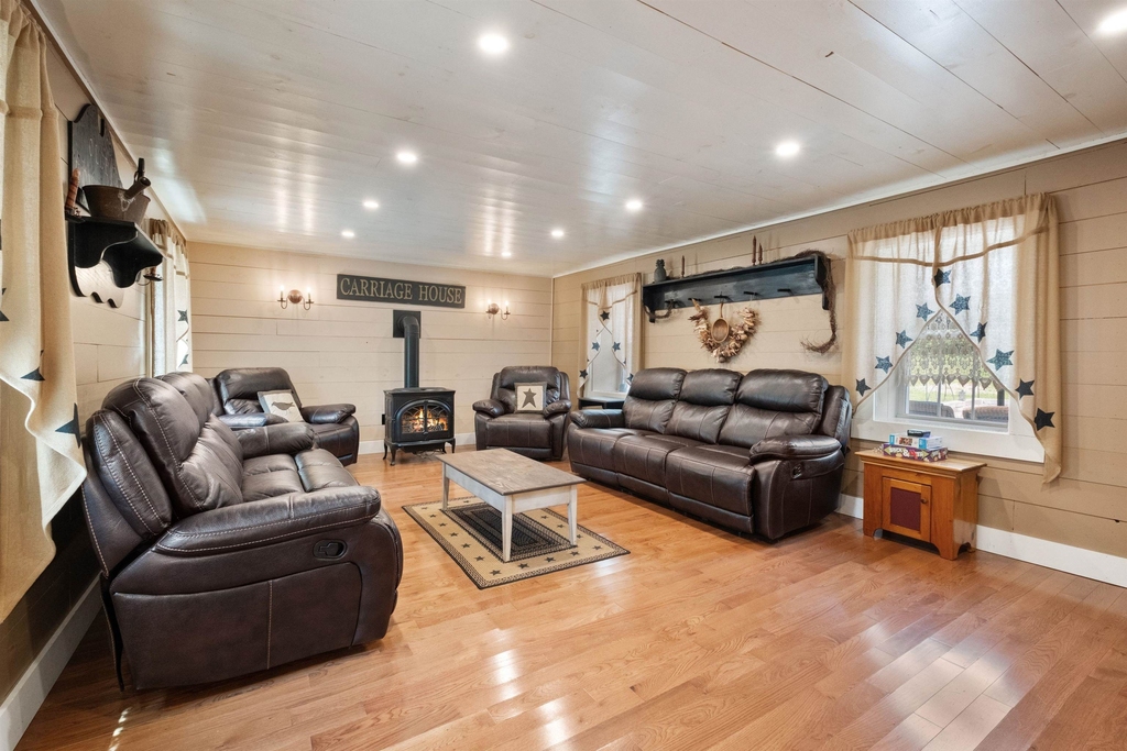 168 Valley View - Photo 10