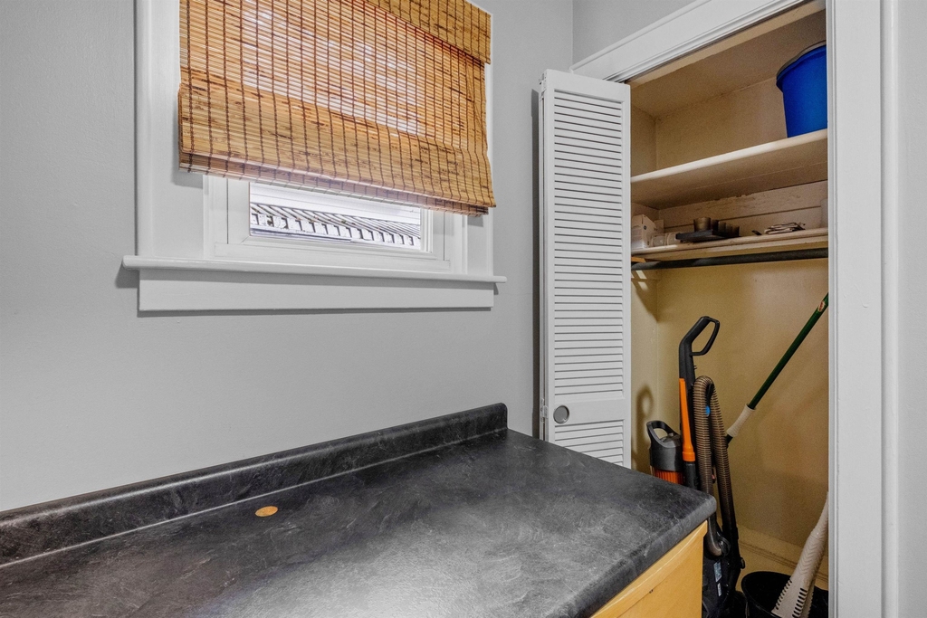 989 Union - Photo 16