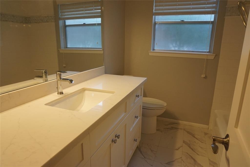 5727 Braesvalley Drive - Photo 8