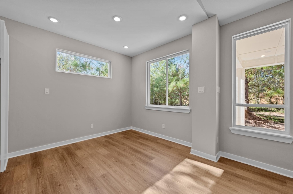 28407 Champion Oaks Drive - Photo 11