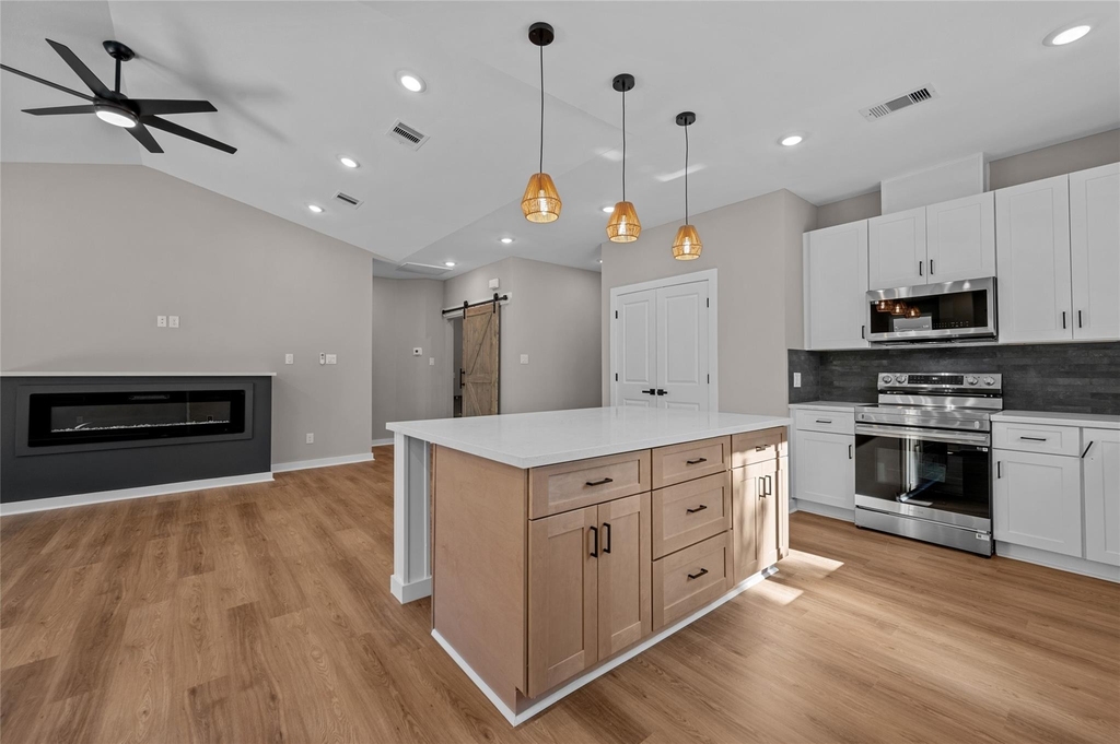 28407 Champion Oaks Drive - Photo 14