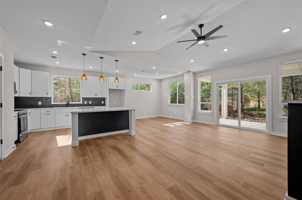 28407 Champion Oaks Drive - Photo 10