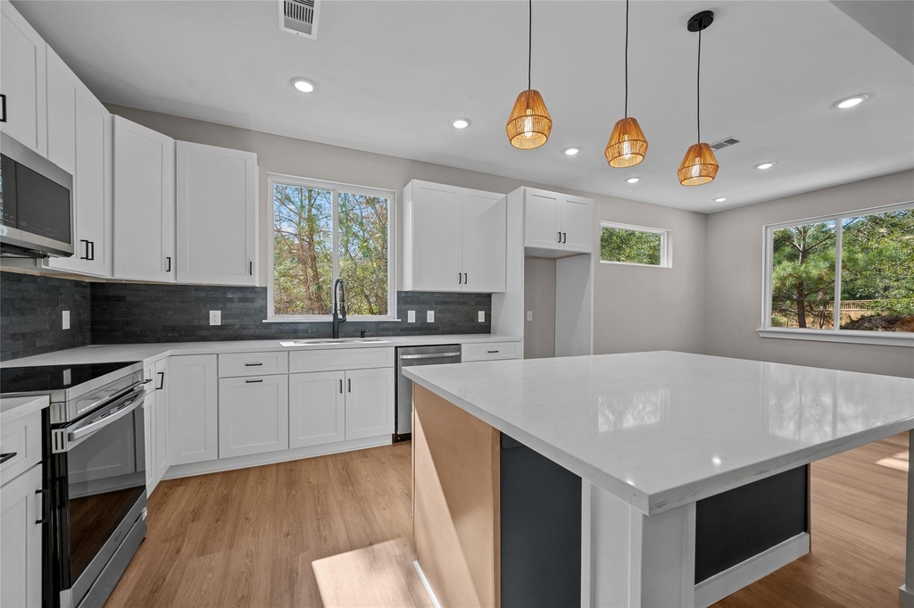 28407 Champion Oaks Drive - Photo 15