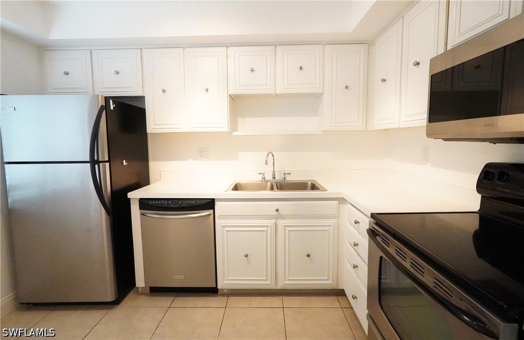 3050 Presidential Way - Photo 5