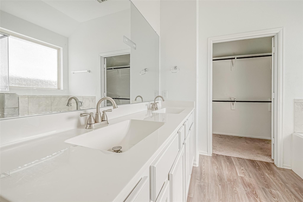 7603 Rainy Valley Lane - Photo 9