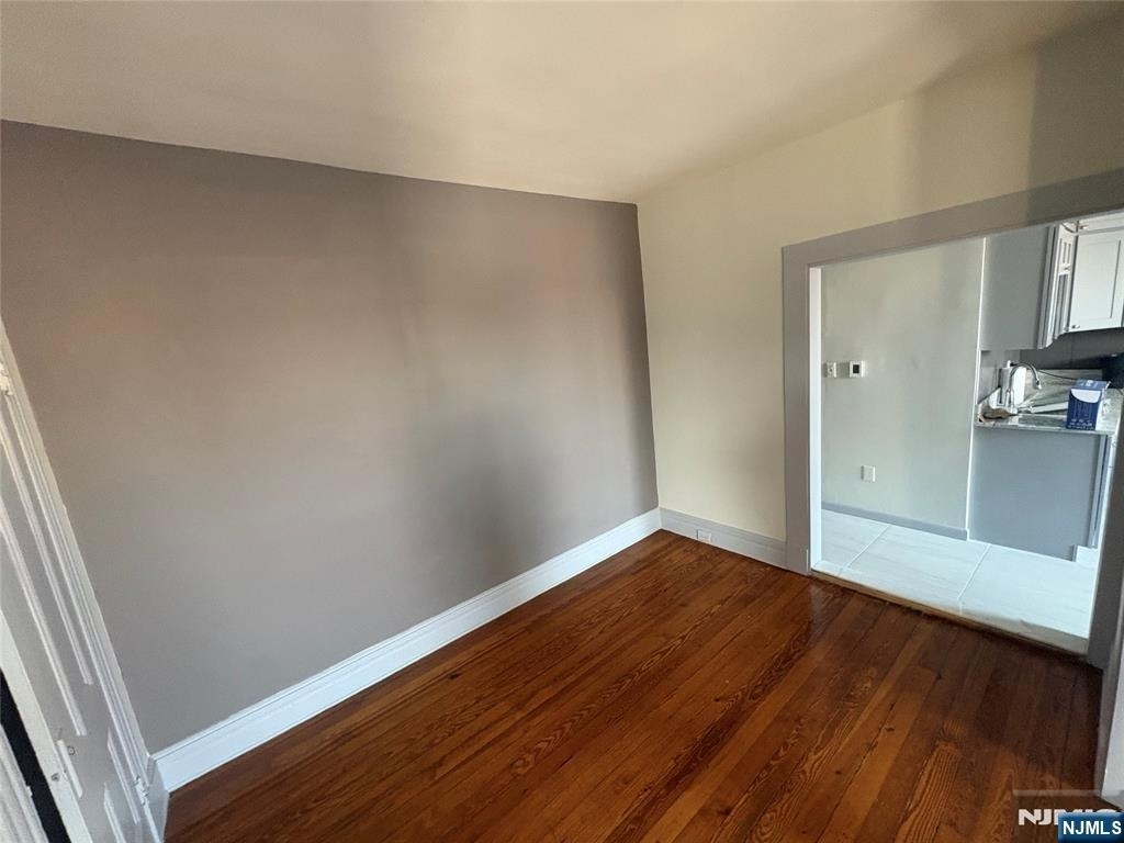 425 Bloomfield - Photo 8