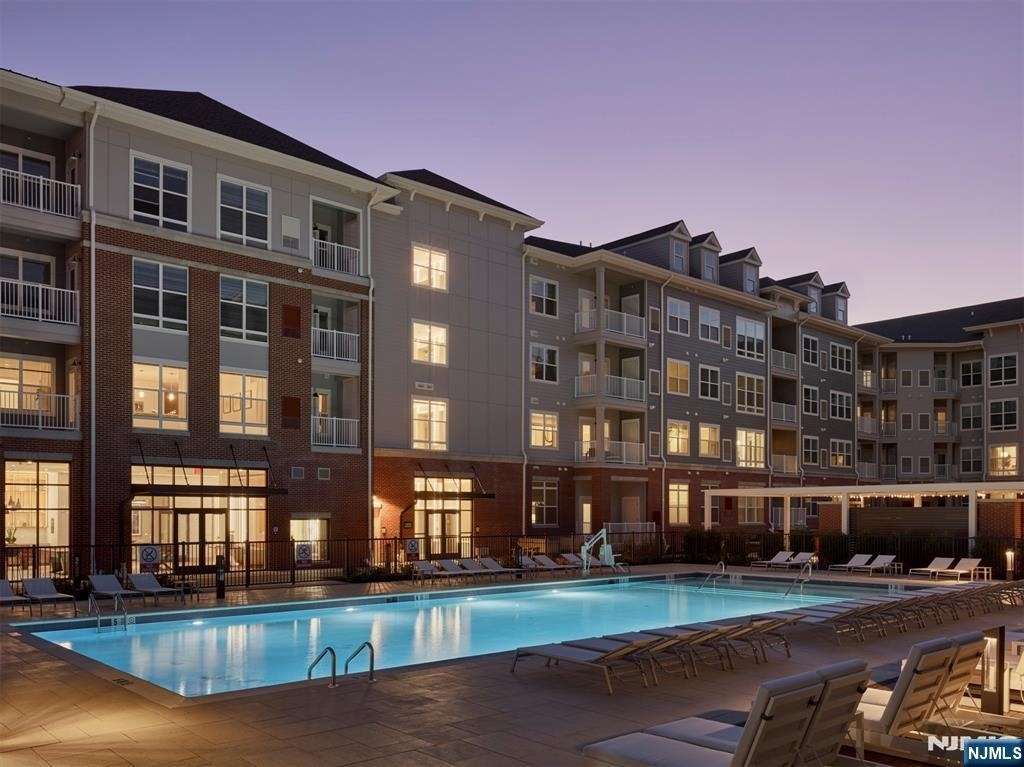 100 Eisenhower - Photo 25