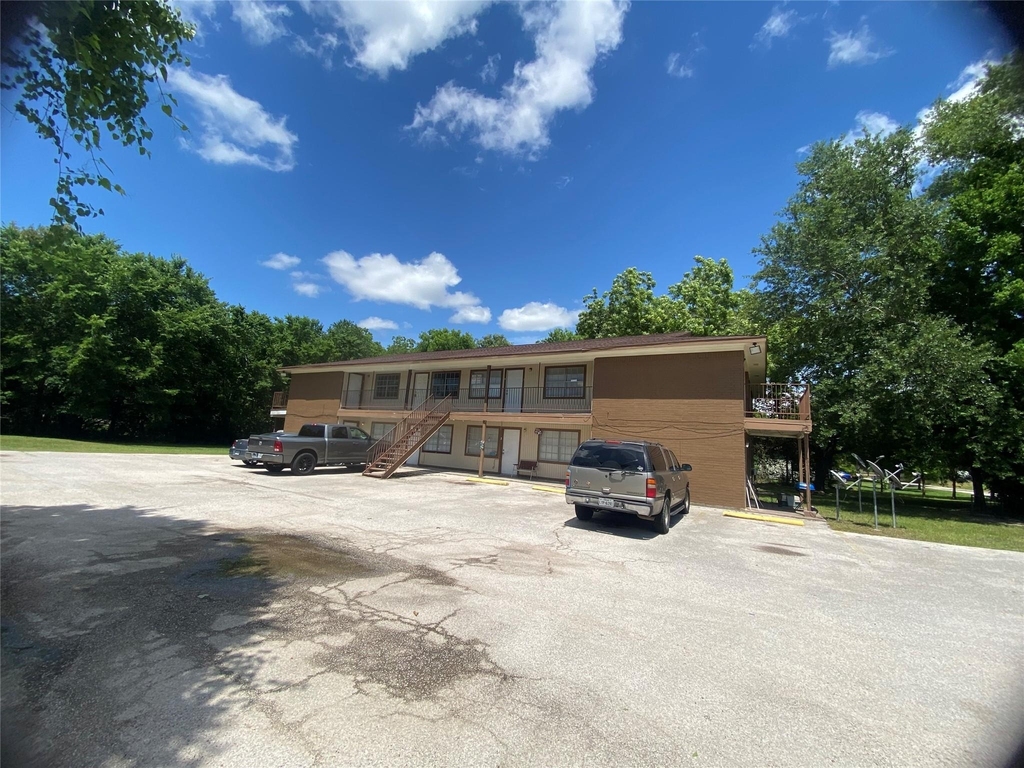 115 Kelly Street - Photo 1