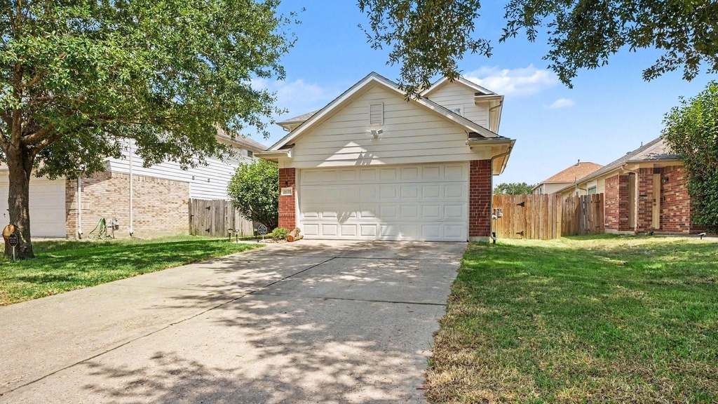 9039 Serena Lane - Photo 2