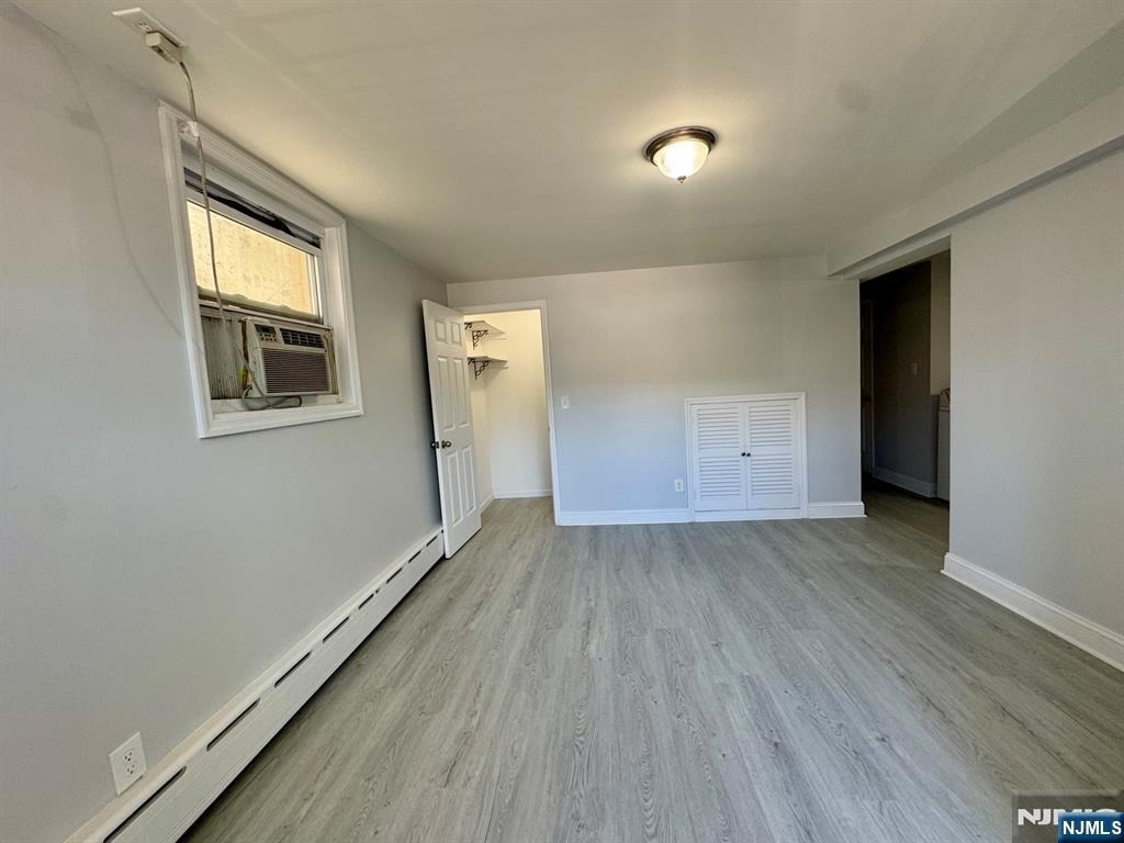 687 Midland - Photo 3