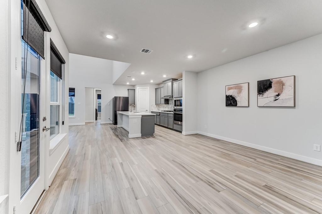 9522 Rialto Creek Drive - Photo 4