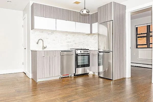207 Schaefer Street - Photo 4