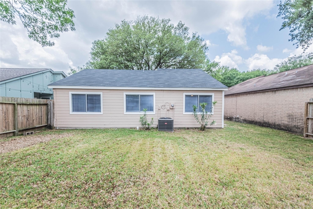 7522 Pepperbrook Drive - Photo 15