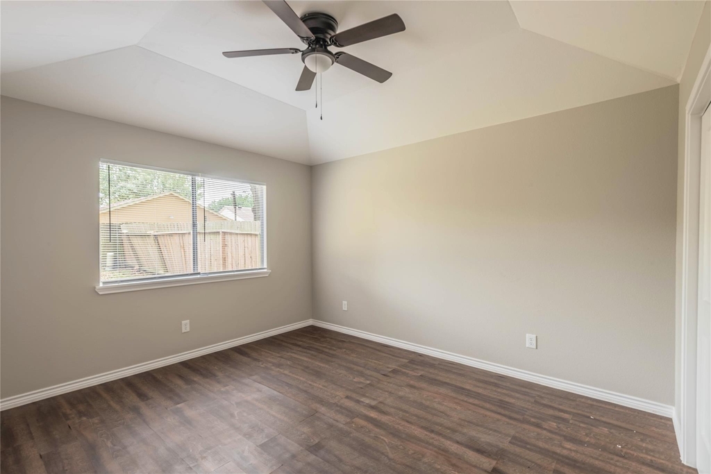 7522 Pepperbrook Drive - Photo 6