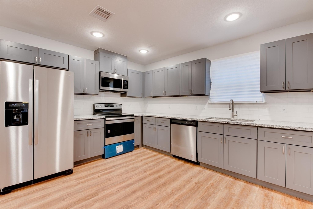 2702 Reid Street - Photo 9