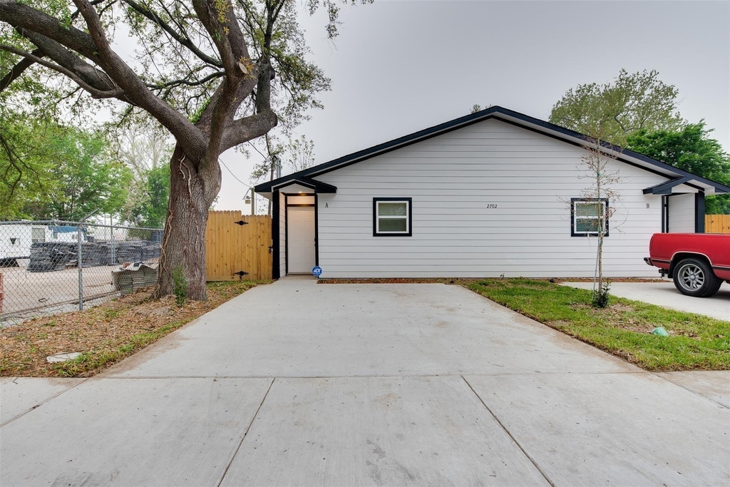 2702 Reid Street - Photo 1