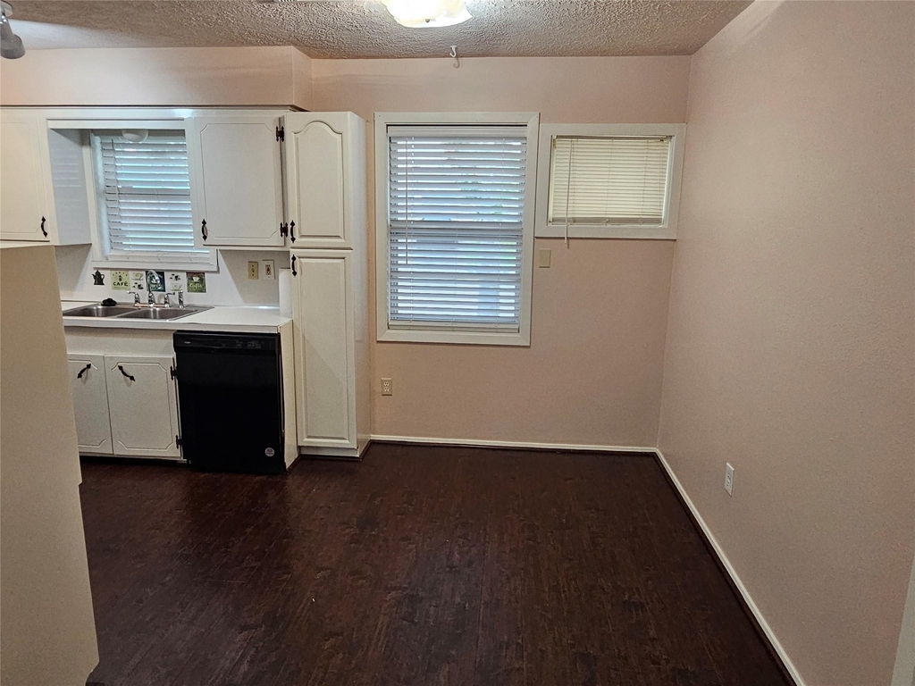 4218 Ember Lane - Photo 5