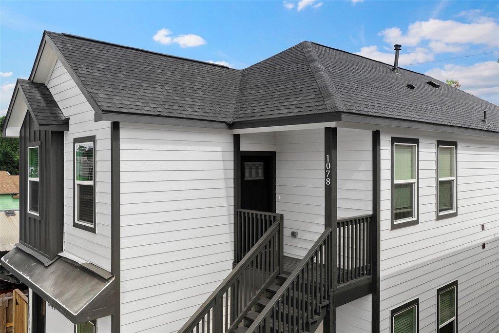 1078 Saint Clair Street - Photo 2
