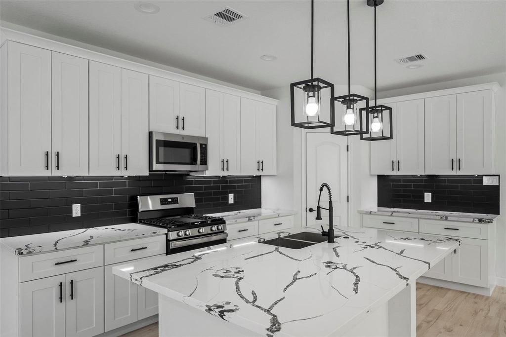 1078 Saint Clair Street - Photo 9